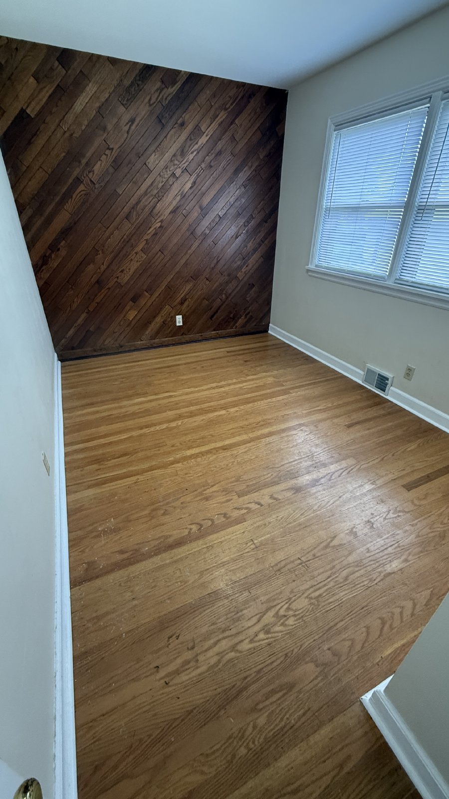 3bd 2ba home in the Bowman Field area property image