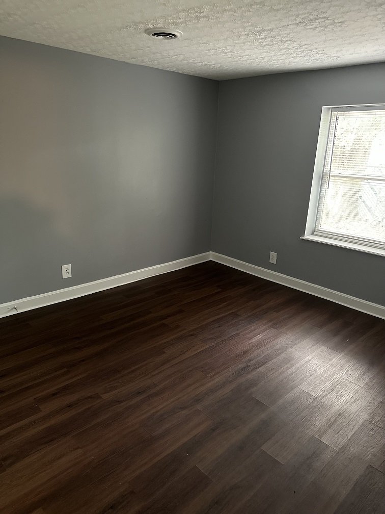 $1100/month 2 bd 1 ba Apartment near Churchhill Downs property image