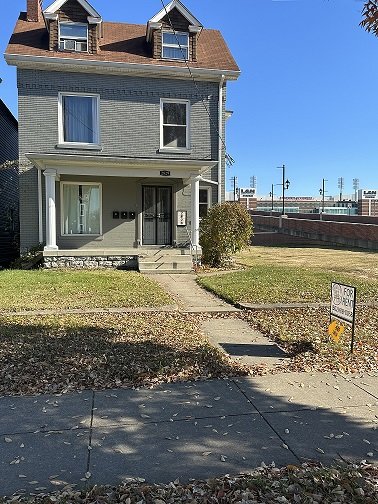 4 Bedroom Apartment on 3rd St $1450/mo property image