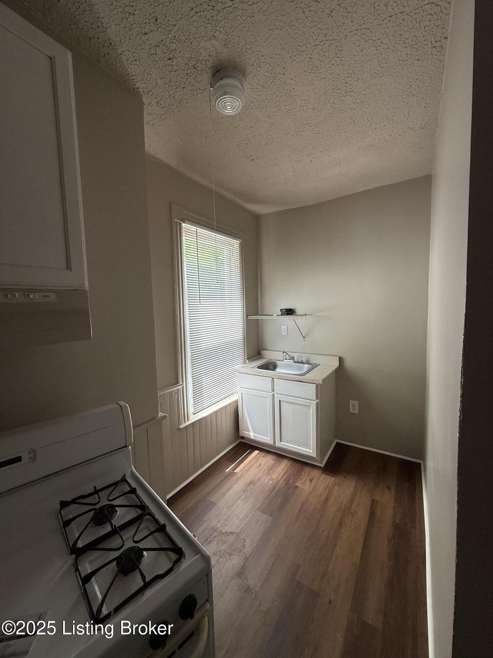 Unit 4 property image