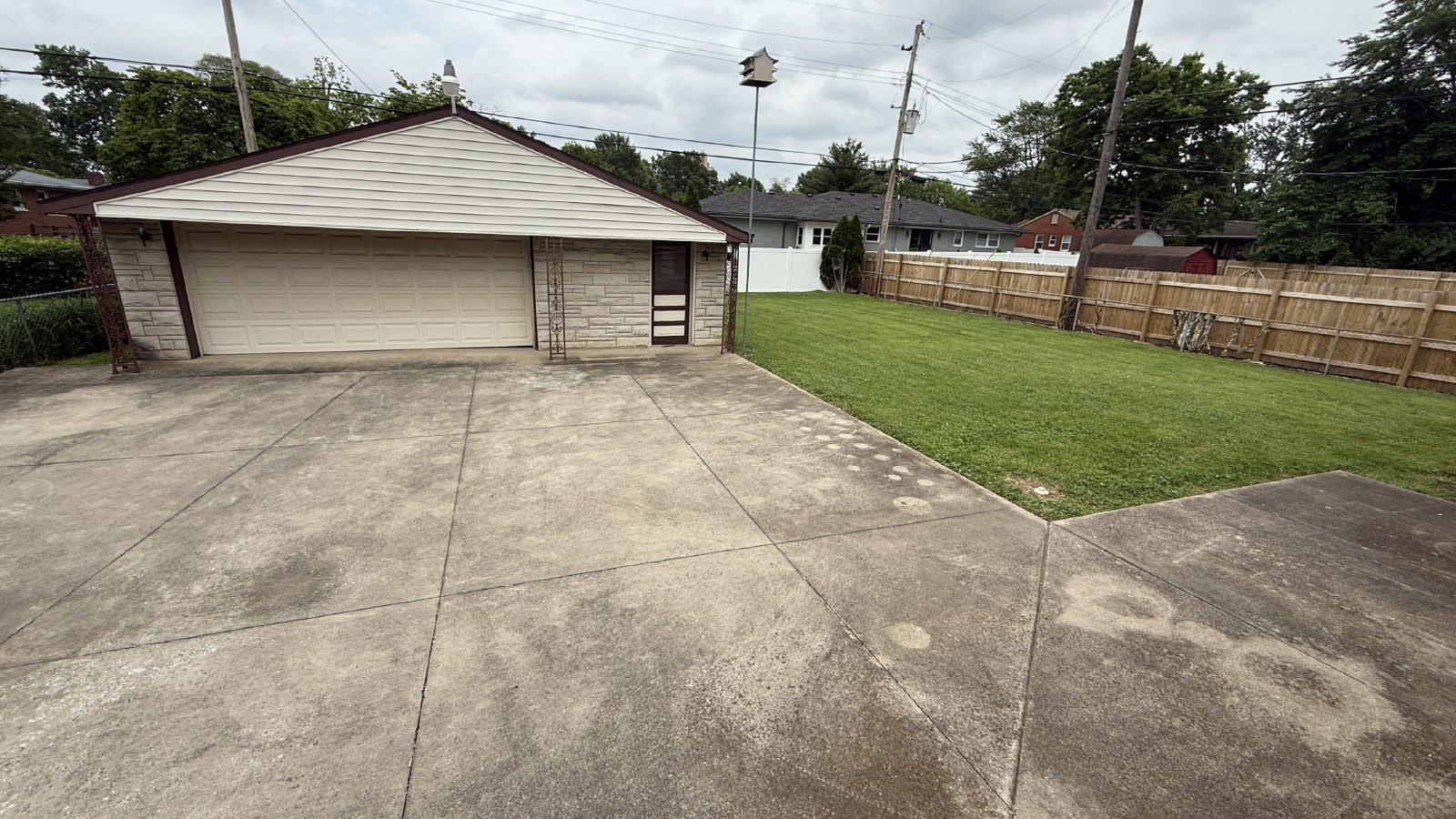 1660 Almara Cir property image